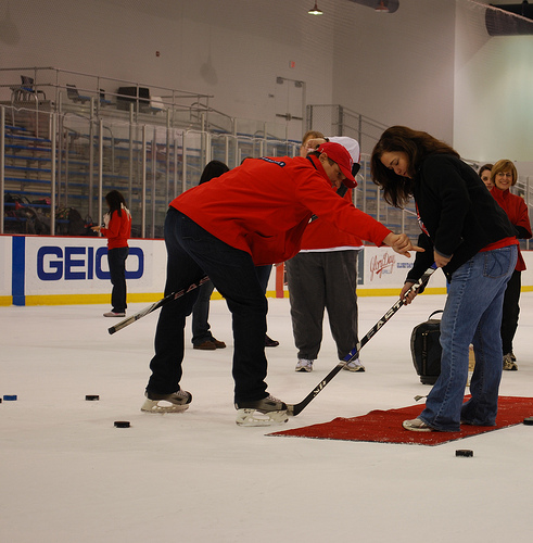 Peter Bondra Teaching Laurie How to Score