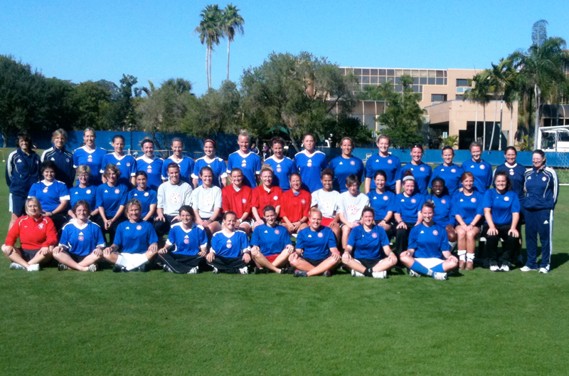 female diploma candidates